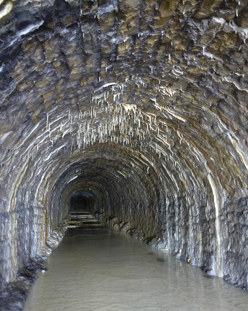 Galerie d'accès à une carrière de gypse